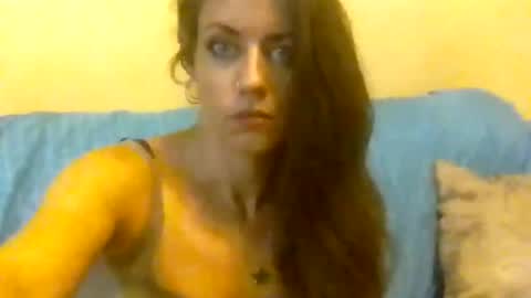 Snapshot of missmeandre chatting on February 22, 4:40 pm 4bdn couple online show from February 22, 4:40 pm