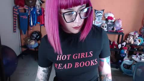 Miss Mia online show from February 1, 7:11 pm