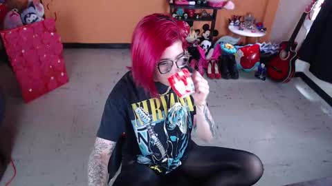 Miss Mia online show from March 5, 4:24 pm