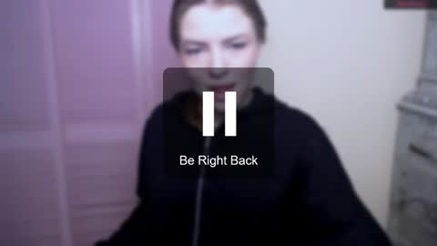 Snapshot of missoliviaa_ chatting on January 5, 10:32 am Olivia online show from January 5, 10:32 am