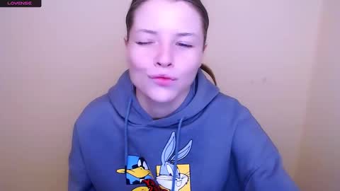 Snapshot of missoliviaa_ chatting on January 29, 7:57 am Olivia online show from January 29, 7:57 am