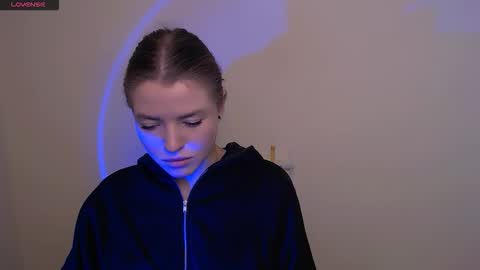 Snapshot of missoliviaa_ chatting on October 30, 8:59 am Olivia online show from October 30, 8:59 am