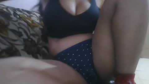 missquin online show from February 3, 2:53 am