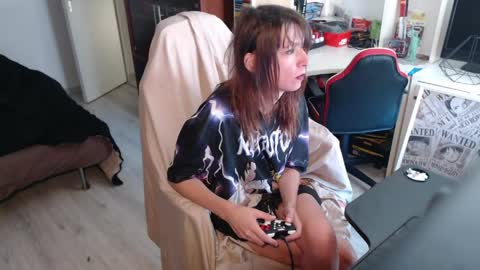 missthon online show from May 17, 11:41 am