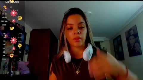 missvalery1 online show from April 10, 10:58 pm