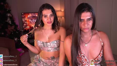 Snapshot of missvalery_1 chatting on December 14, 5:18 am OF online show from December 14, 5:18 am
