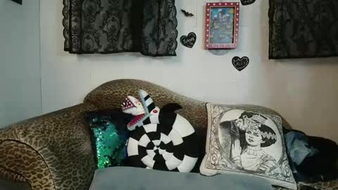 Missy Dee online show from February 22, 8:18 am