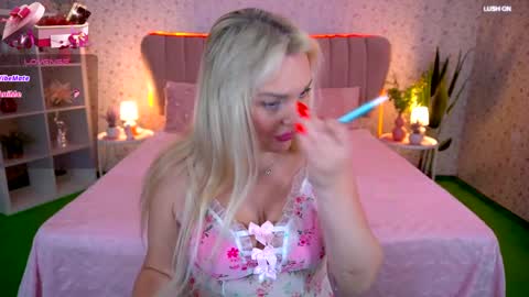 missyymarty online show from April 5, 7:27 am