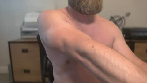 MISTER DILF  online show from June 17, 6:24 pm