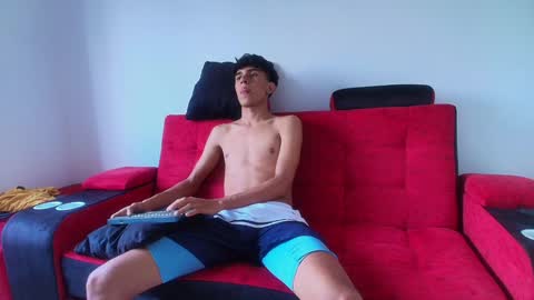 mister_jhonxxx online show from December 17, 9:05 pm