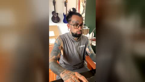     online show from March 10, 6:01 pm