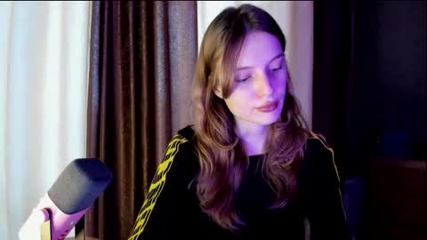 Snapshot of mistresselizy chatting on September 24, 1:07 pm mistresselizy online show from September 24, 1:07 pm