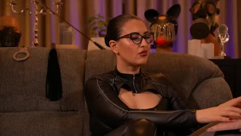 Mistress Kelly online show from October 17, 10:47 pm