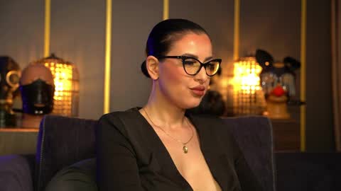 Mistress Kelly online show from March 1, 12:15 am