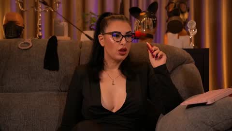 Mistress Kelly online show from October 6, 12:07 am