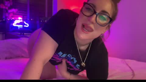Snapshot of mistresssx chatting on February 28, 2:53 pm Miss X online show from February 28, 2:53 pm