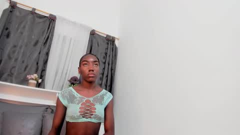 mistt_miaa online show from October 21, 7:28 pm