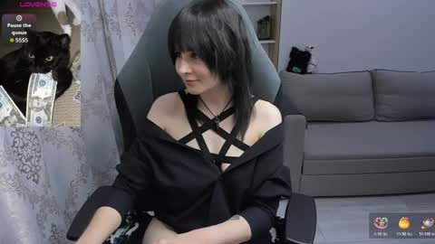misty_dark online show from May 5, 10:32 am