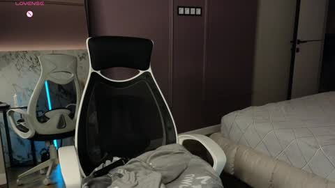 Snapshot of misty_roseee chatting on February 6, 7:13 am misty_roseee online show from February 6, 7:13 am