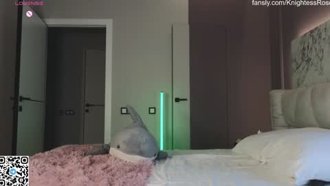 Snapshot of misty_roseee chatting on January 25, 4:13 am misty_roseee online show from January 25, 4:13 am