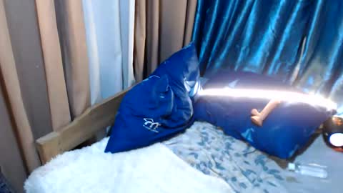 Snapshot of mitsubishixxx chatting on October 6, 1:29 pm Nardz online show from October 6, 1:29 pm