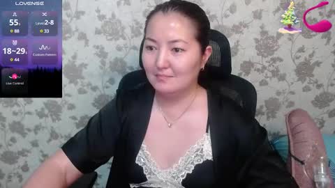Snapshot of miya_sexasian chatting on December 3, 11:29 pm Miya asian online show from December 3, 11:29 pm