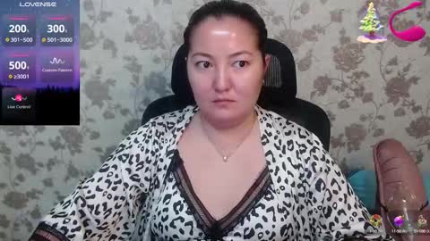Snapshot of miya_sexasian chatting on December 8, 9:30 pm Miya asian online show from December 8, 9:30 pm