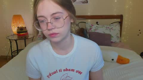 Miya online show from May 19, 1:56 am