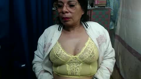 kelly online show from November 20, 5:28 am