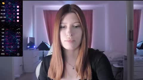 Snapshot of mmm_banana chatting on February 27, 9:40 am Lili online show from February 27, 9:40 am