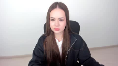 Snapshot of mmm_bananaa_ chatting on February 21, 8:05 pm Beata online show from February 21, 8:05 pm