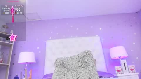 Snapshot of models_sophia chatting on February 26, 11:52 pm Sophia online show from February 26, 11:52 pm