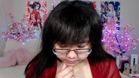 Molly online show from April 19, 4:46 am