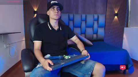 mohamed_malik online show from May 14, 2:59 pm