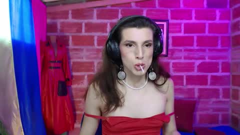 Snapshot of moira_hot chatting on September 28, 8:51 pm moira_hot online show from September 28, 8:51 pm