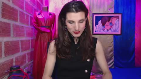 Snapshot of moira_hot chatting on October 12, 6:06 am moira_hot online show from October 12, 6:06 am