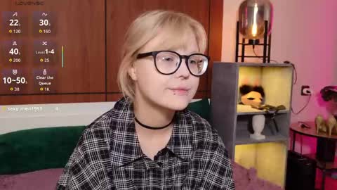 moliqin online show from May 31, 7:29 am