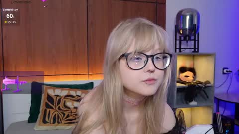 moliqin online show from May 2, 7:25 am