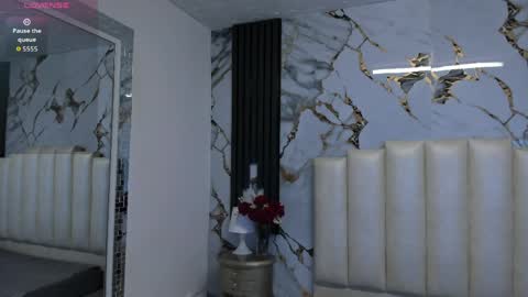 Hey Guys  Im Mollie online show from April 8, 12:08 pm