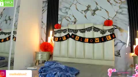 Hey Guys  Im Mollie online show from October 31, 1:33 pm