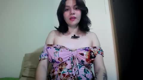 Snapshot of molly_fragance chatting on September 19, 6:44 pm Molly online show from September 19, 6:44 pm
