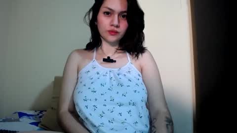 Snapshot of molly_fragance chatting on October 7, 7:21 pm Molly online show from October 7, 7:21 pm