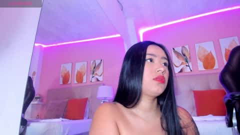    online show from April 4, 12:23 pm