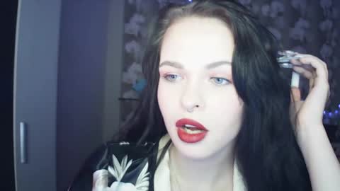 molly kinkli online show from May 8, 11:49 am