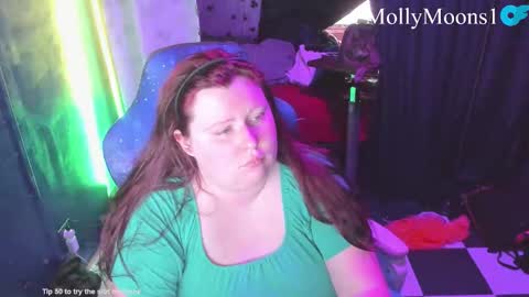 molly_moons online show from April 3, 8:05 pm