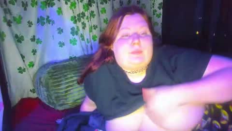 molly_moons online show from May 24, 5:14 am