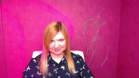 Snapshot of molly_moree chatting on March 3, 3:32 pm Molly online show from March 3, 3:32 pm