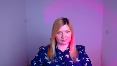 Snapshot of molly_moree chatting on February 1, 9:21 am Molly online show from February 1, 9:21 am