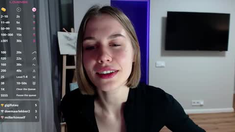 Snapshot of molly_p chatting on January 28, 9:40 pm VIP page OnlyFans is absolutely FREE for ONE month  online show from January 28, 9:40 pm