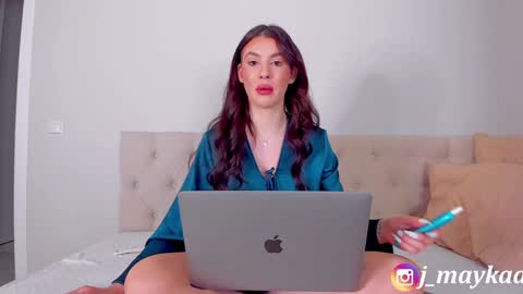 Snapshot of molly_p chatting on December 29, 5:01 pm VIP page OnlyFans is absolutely FREE for ONE month  online show from December 29, 5:01 pm